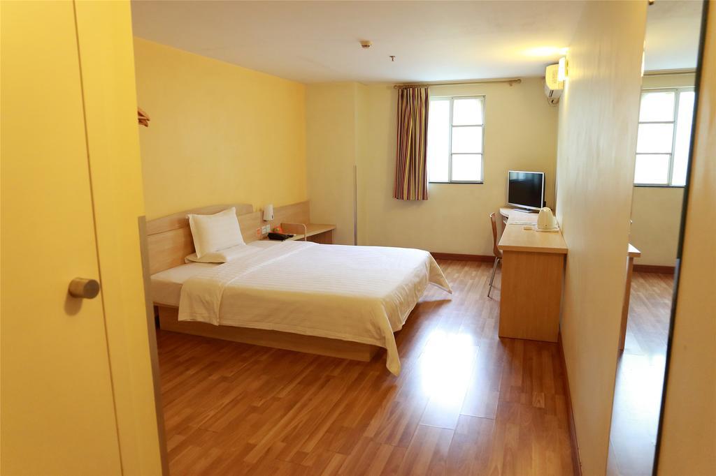 7Days Inn Shanghai Lujiazui Xangai Exterior foto